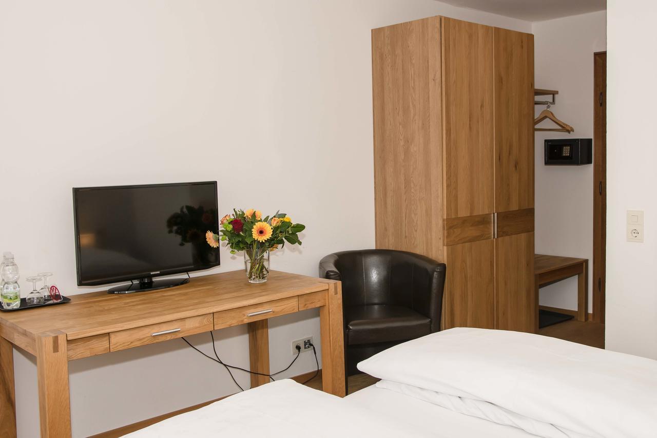 Hotel Daneu Nueziders Ngoại thất bức ảnh