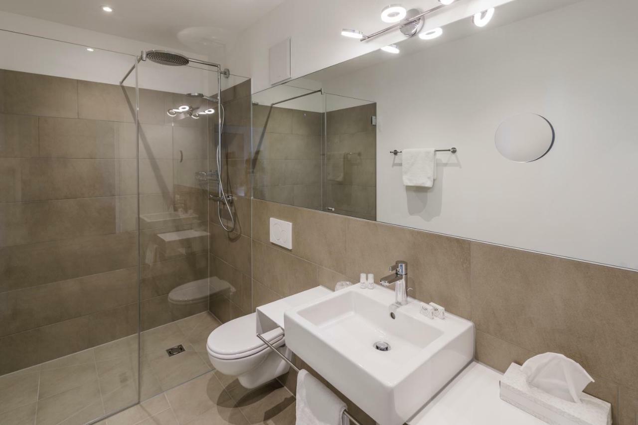Hotel Daneu Nueziders Ngoại thất bức ảnh